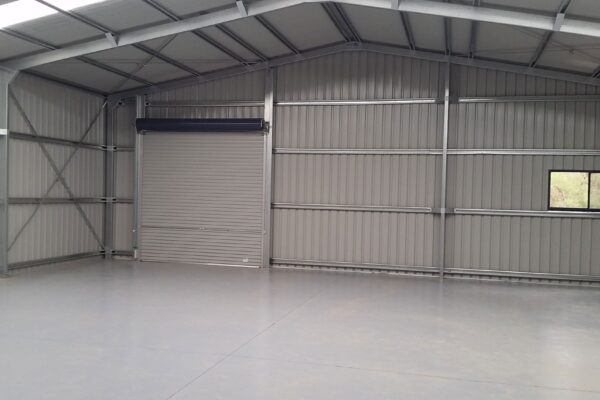RollerDoorShed1